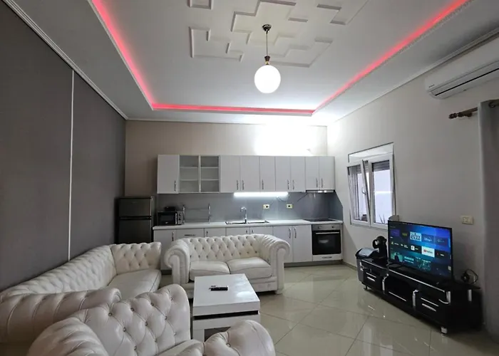 Aura Tirana
